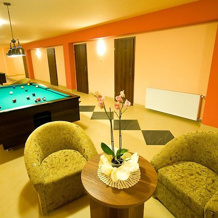 Hotel Gosciniec Horyzont Zemborzyce Tereszynskie Экстерьер фото