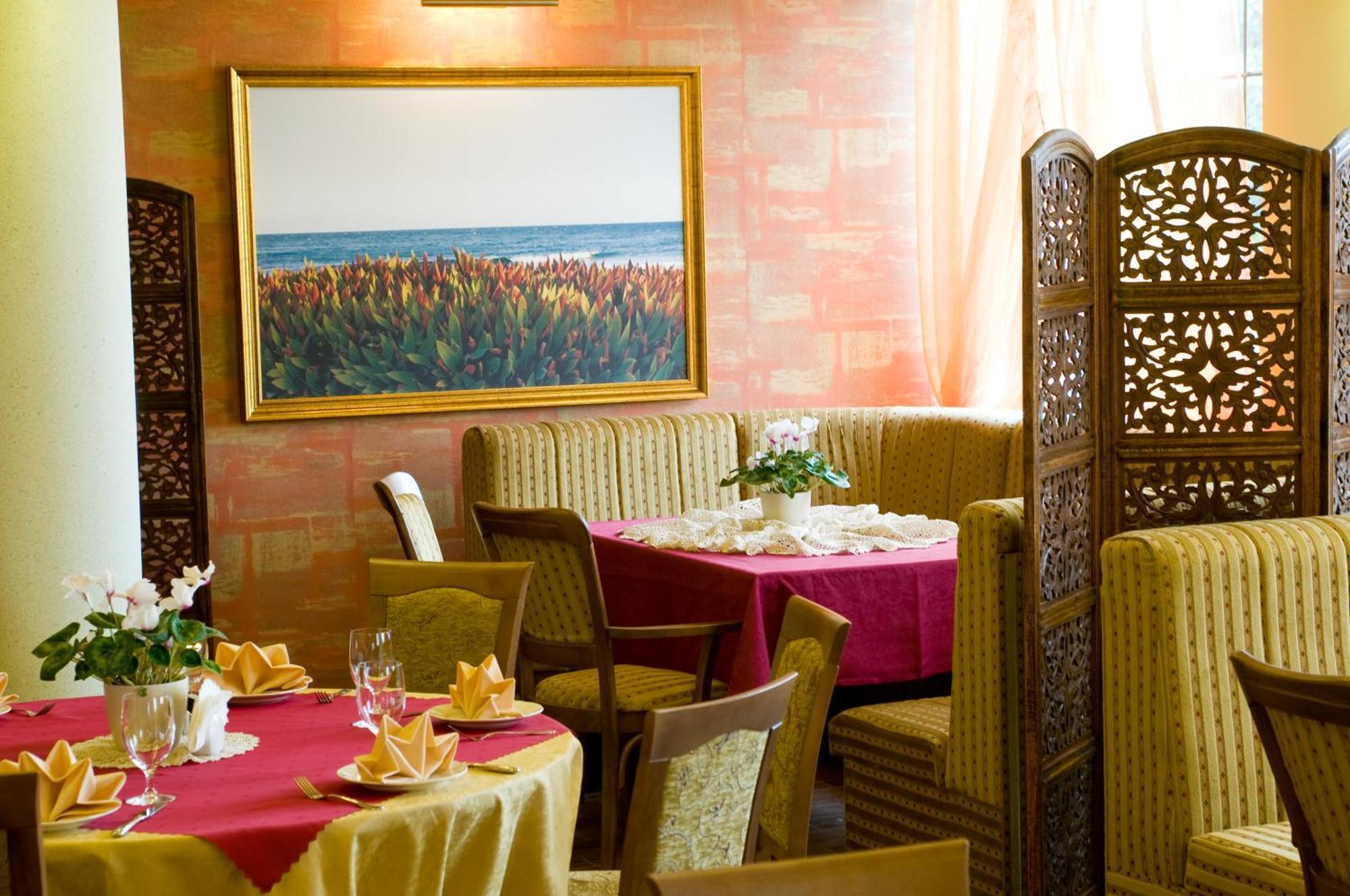 Hotel Gosciniec Horyzont Zemborzyce Tereszynskie Экстерьер фото