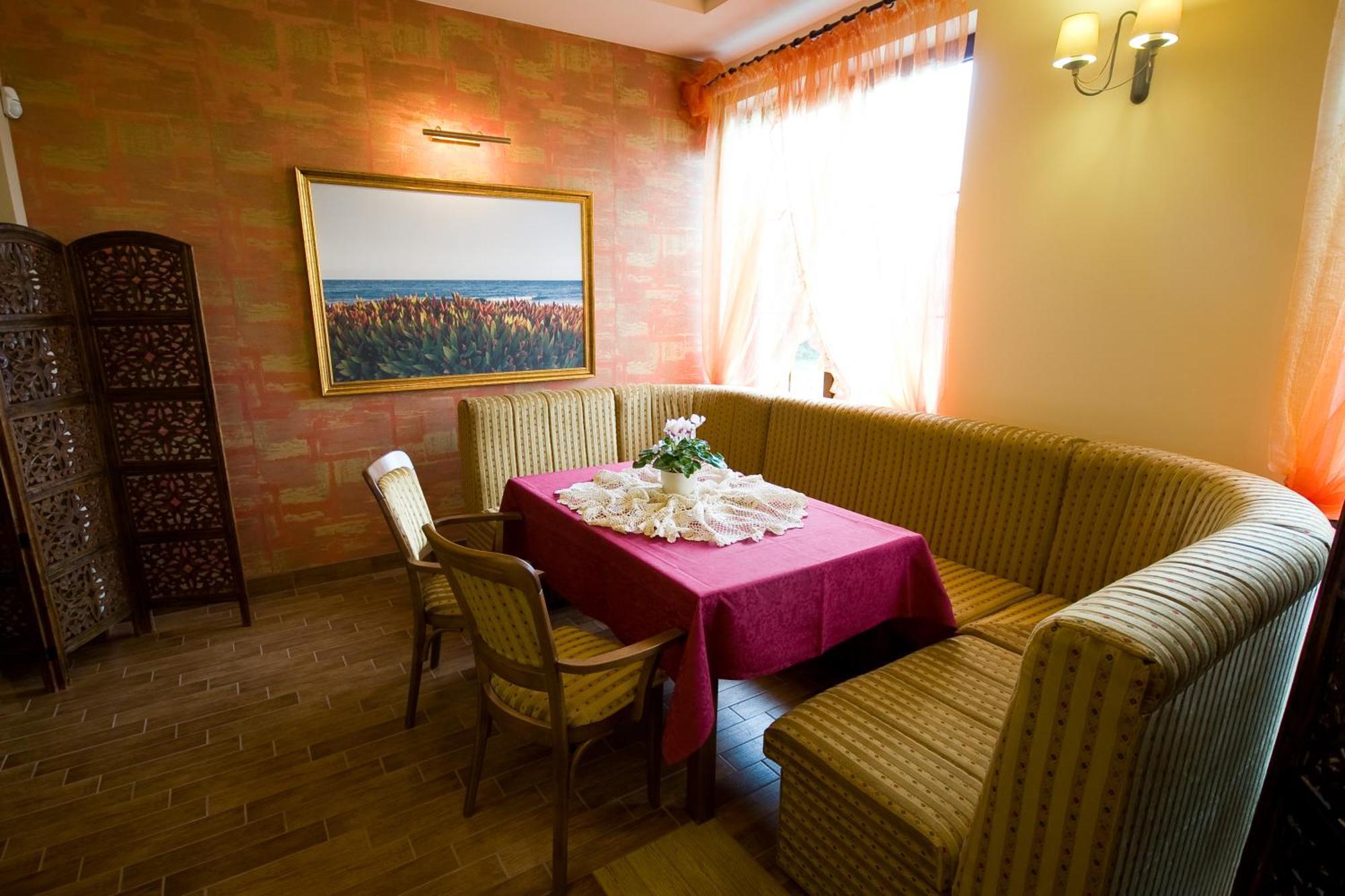 Hotel Gosciniec Horyzont Zemborzyce Tereszynskie Экстерьер фото