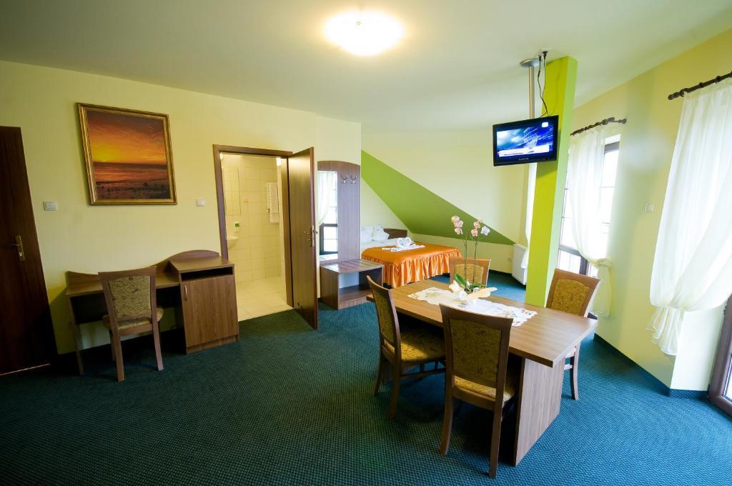 Hotel Gosciniec Horyzont Zemborzyce Tereszynskie Номер фото